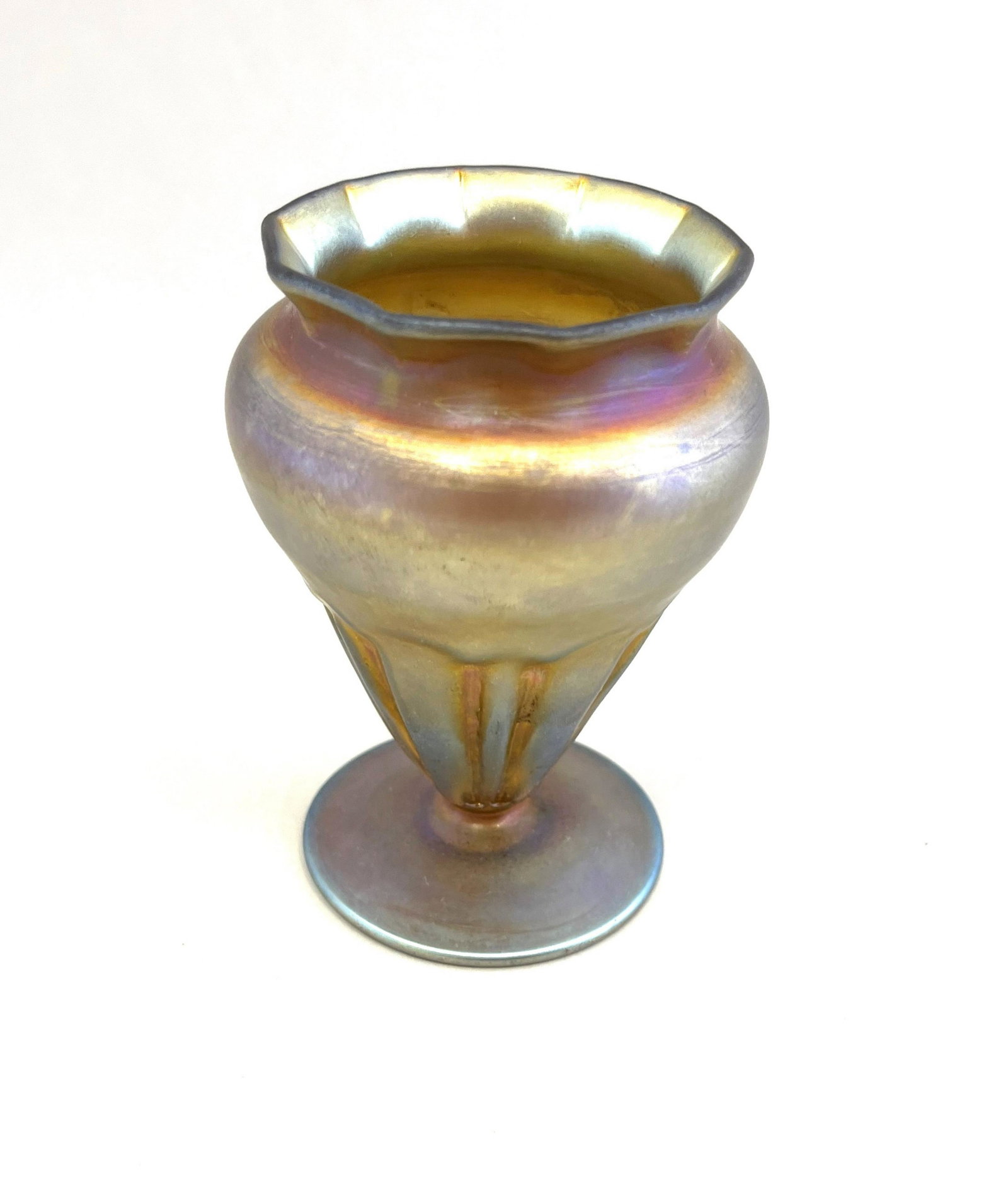 Nash Gold Favrile glass vase: Footed trumpet form in Gold Favrile, signed B44 Nash, 4" ht. NOTE: Nash worked for Tiffany. Condition: good with no defects found.