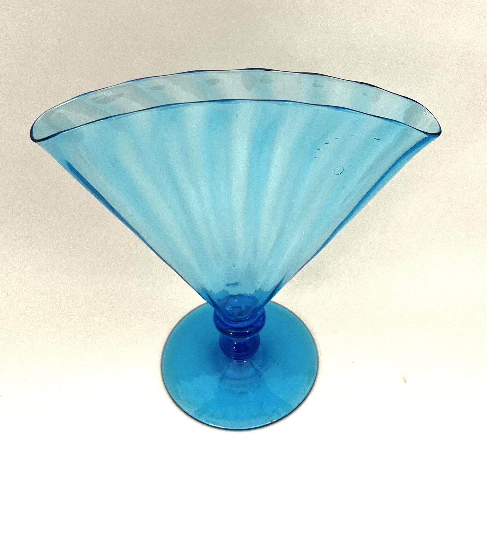 Steuben Celeste Blue fan vase (1 of 3)