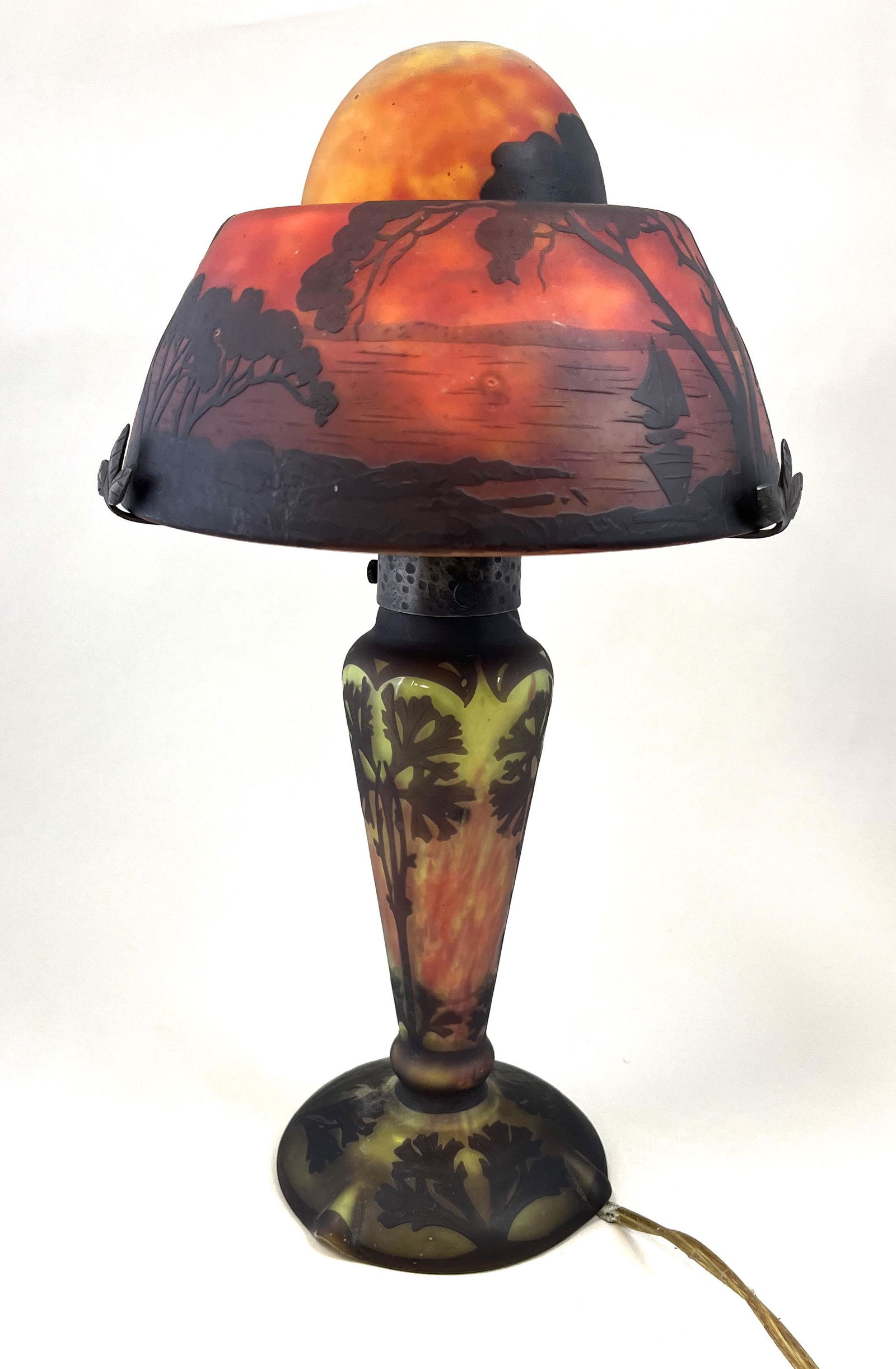Daum Nancy cameo glass lamp (1 of 8)