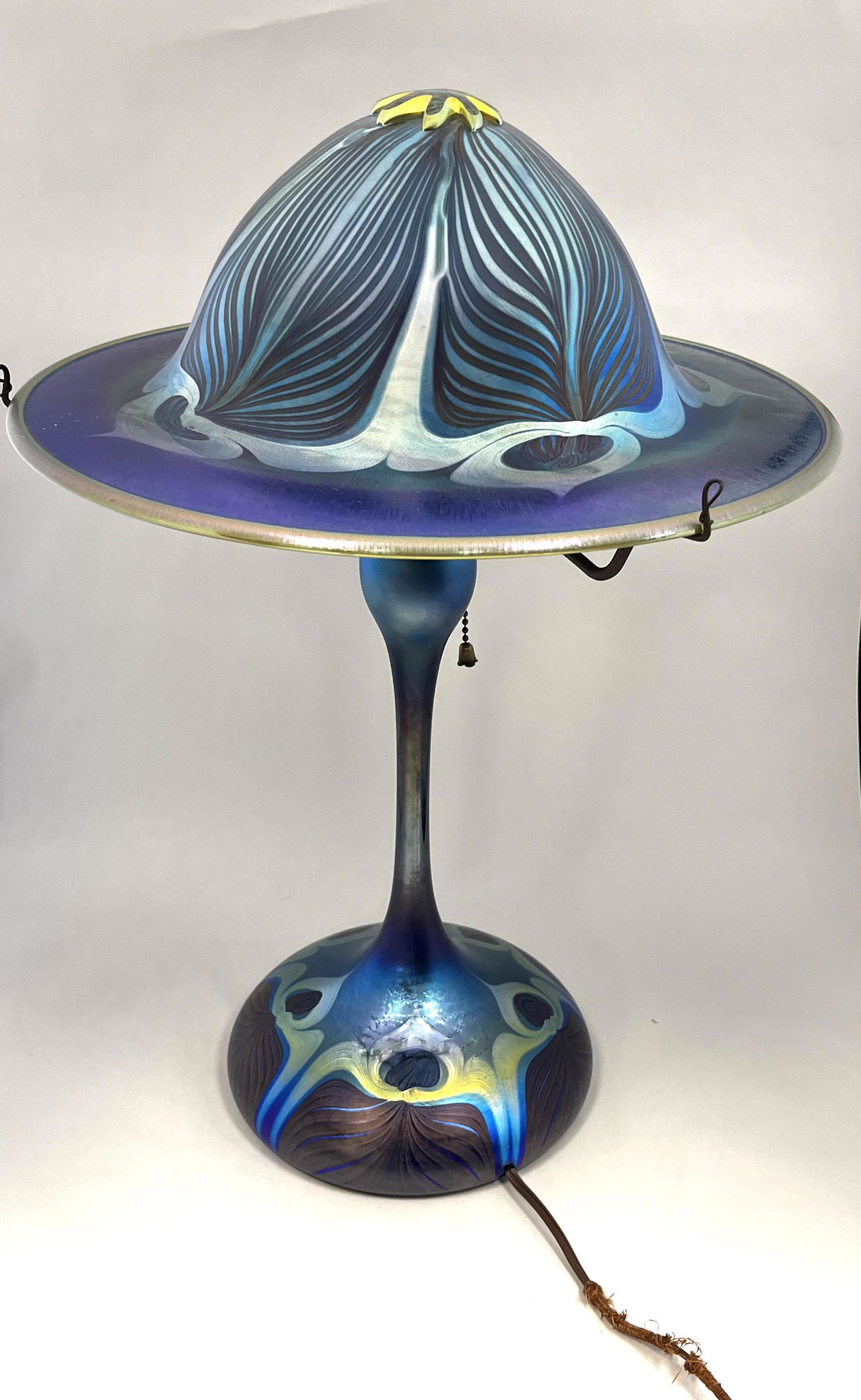 Carl Radke Phoenix art glass lamp (1 of 6)
