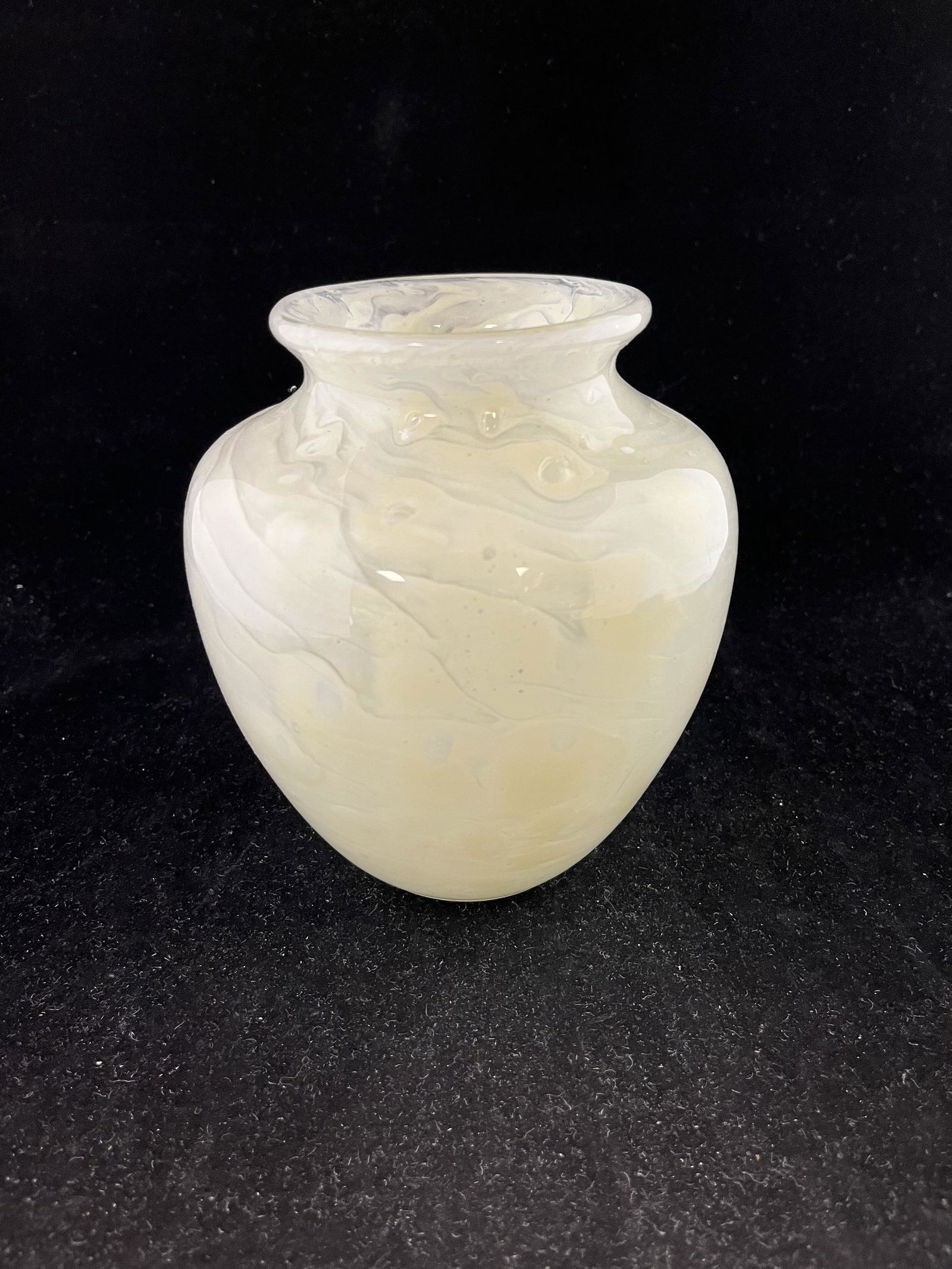 Steuben white Cluthra glass vase (1 of 4)