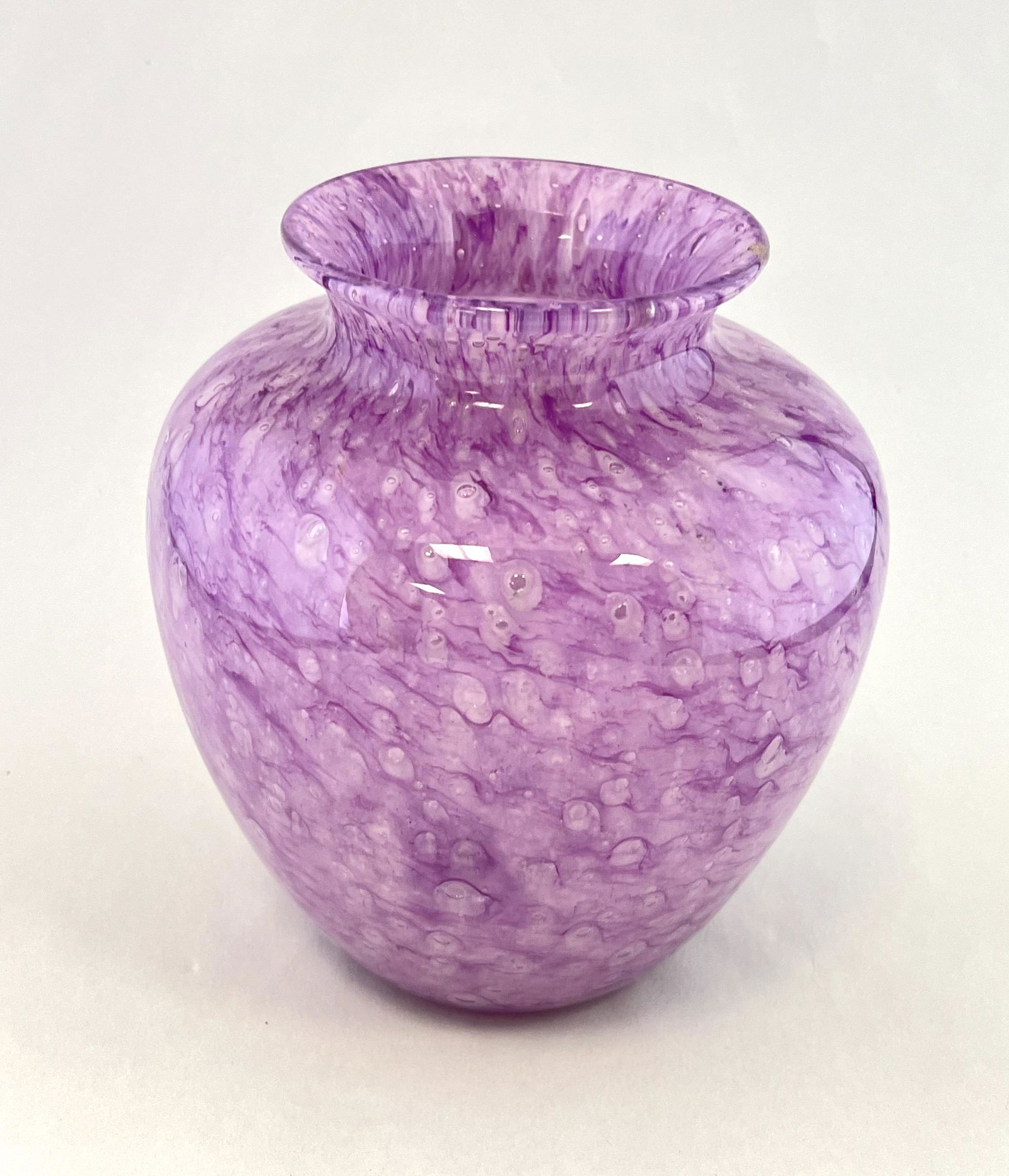 Steuben purple Cluthra glass vase (1 of 4)