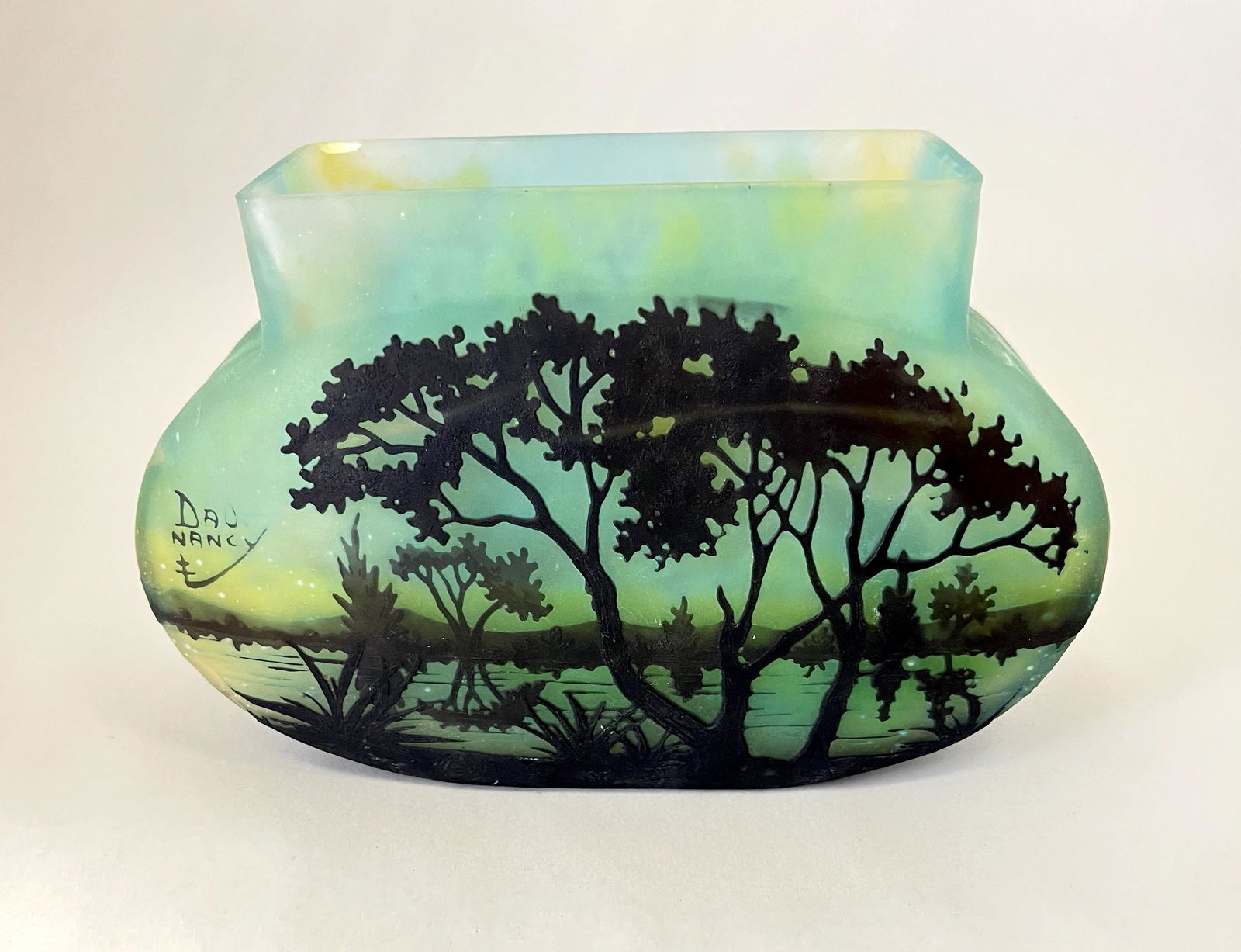 Daum Nancy French cameo vase (1 of 5)