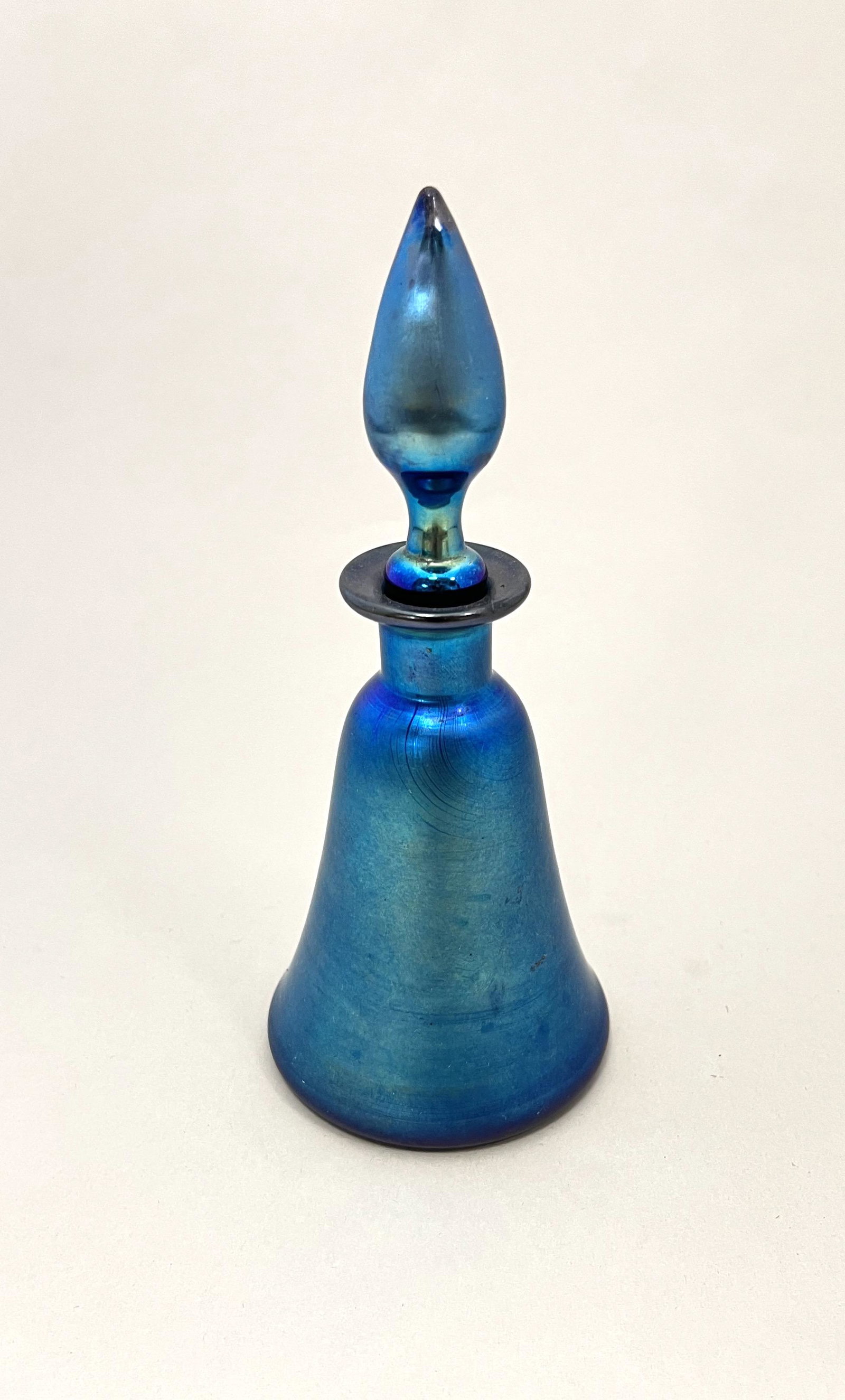 Steuben Blue Aurene bottle (1 of 4)