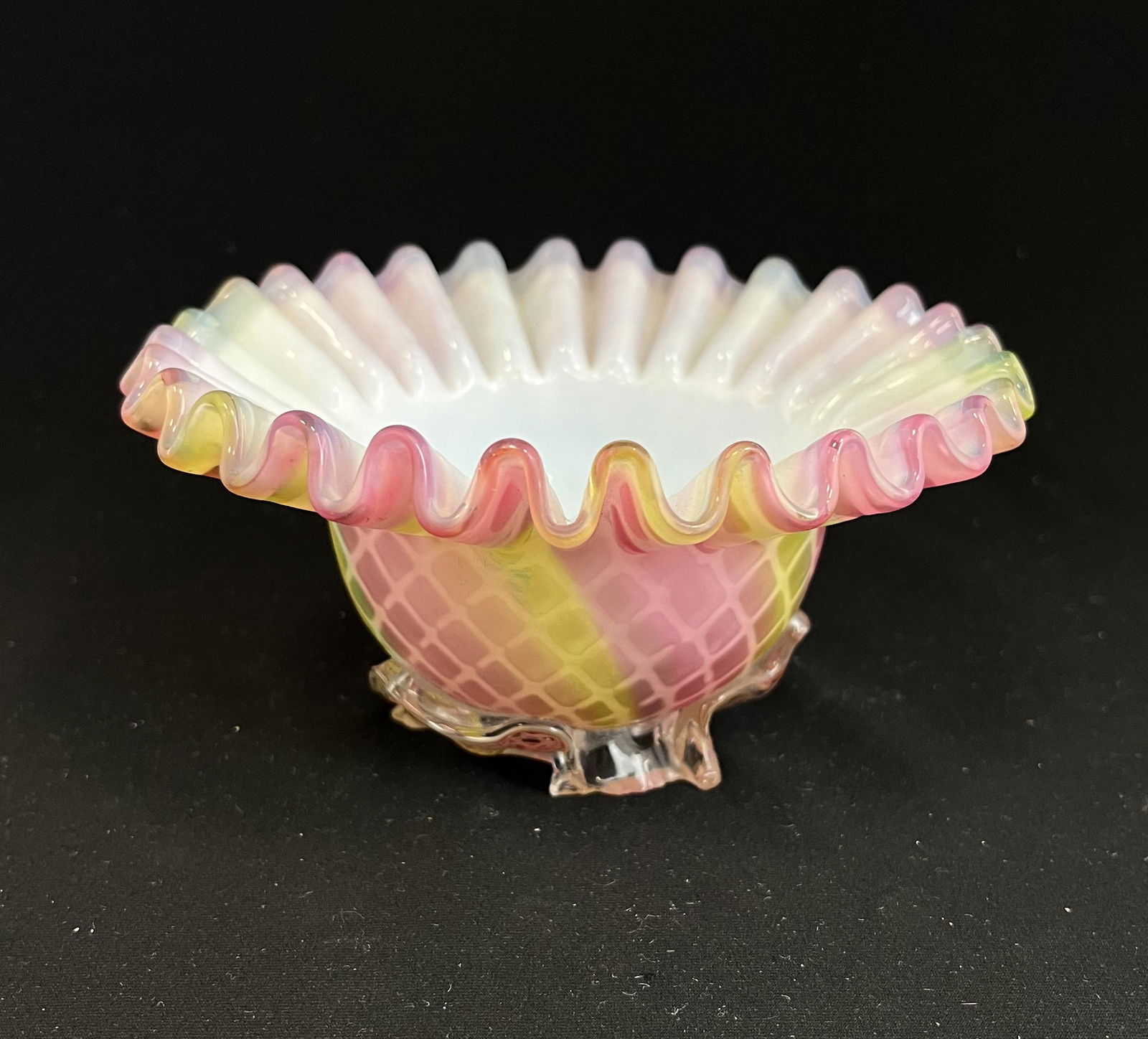 MOP Diamond Quilted footed rose bowl (1 of 4)