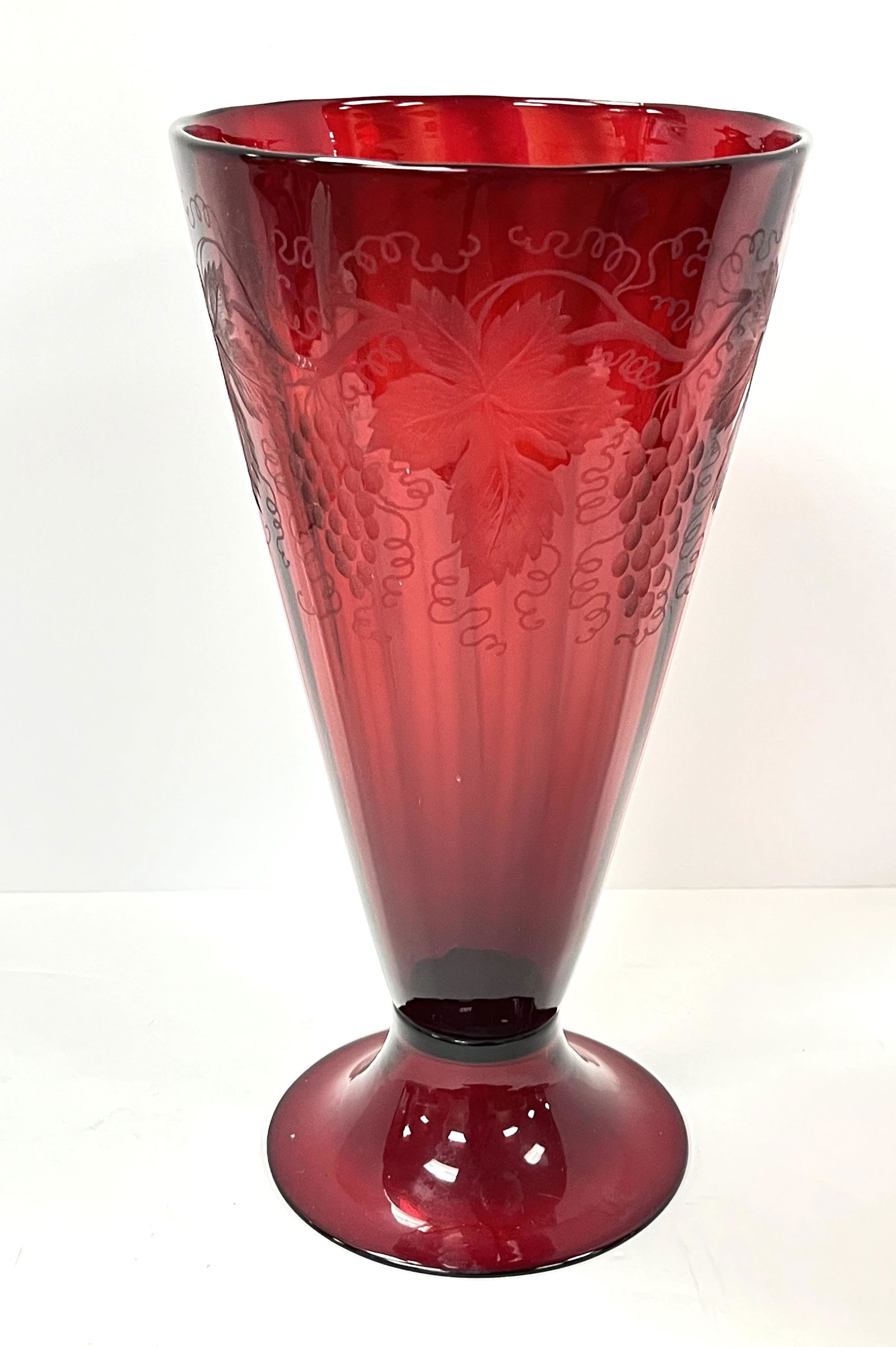 Steuben red grape etched vase, signed Steuben, F. Carder (1 of 4)