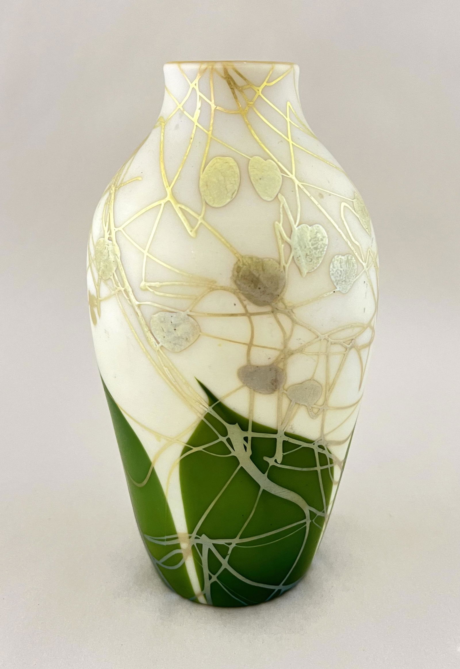 Steuben decorated green Aurene vase (1 of 5)