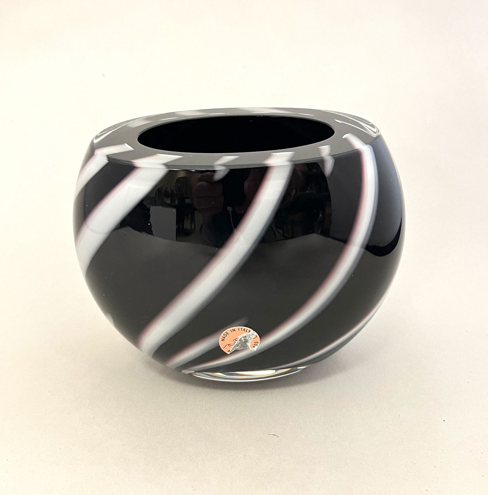 Murano pillow shape vase (1 of 4)