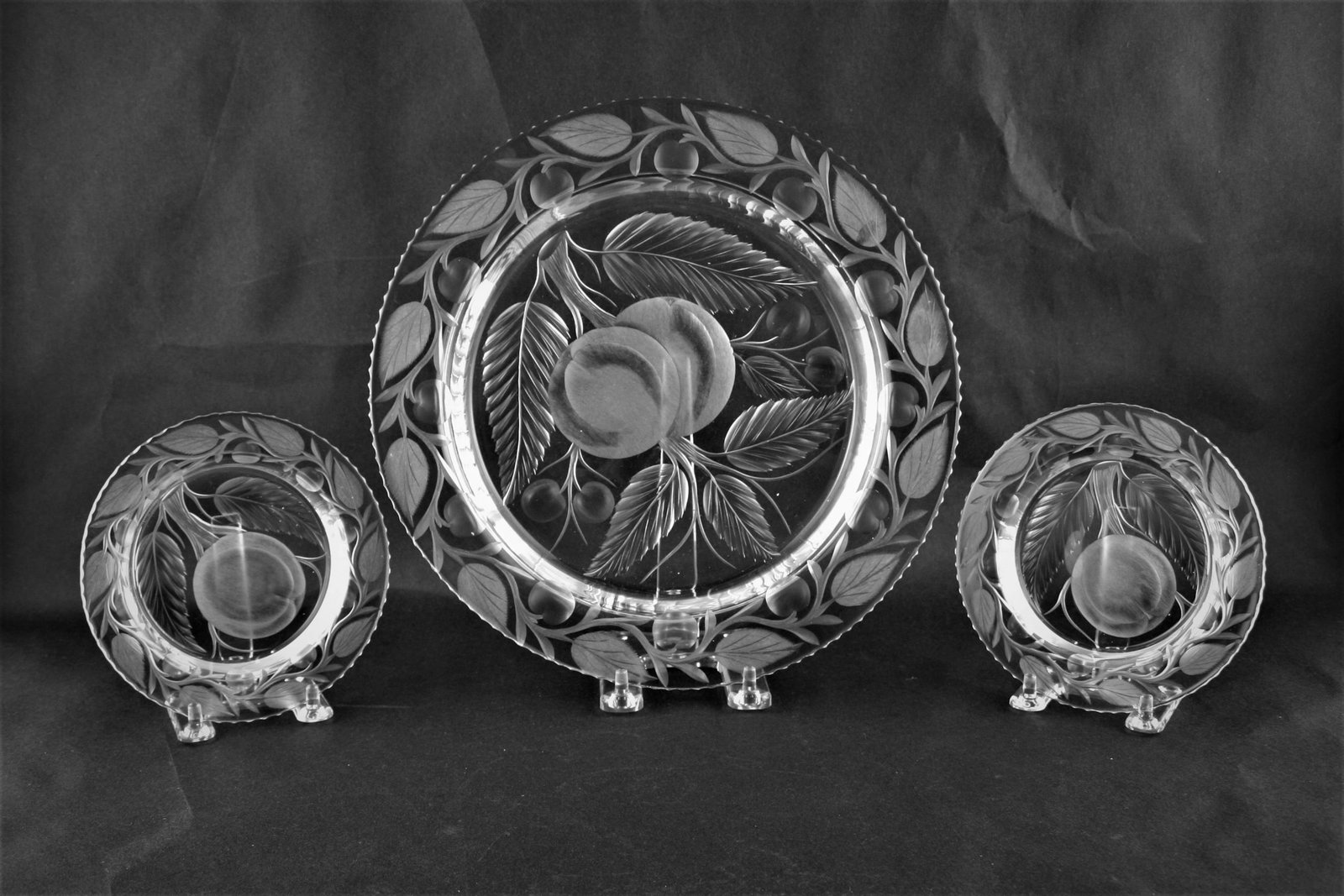Pairpoint "no. 136" Tray& Dishes.: Pairpoint "no. 136" Tray & Dishes. Design often referred to as "Apple" is actually designated as "no. 136". Tray has rim polish, see pic of tray edge 10 1/2" diameter.