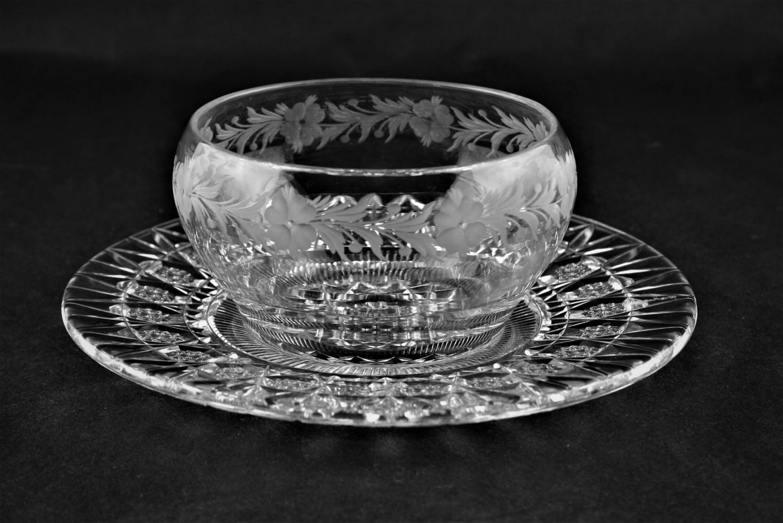 T. G. Hawkes Mayonnaise.: T. G. Hawkes Mayonnaise. The bowl and plate are one piece. The bottom of bowl has a 16 point hob star surrounded with a chain of rosettes. Signed with Hawkes Trefoil on base. 7' diameter.