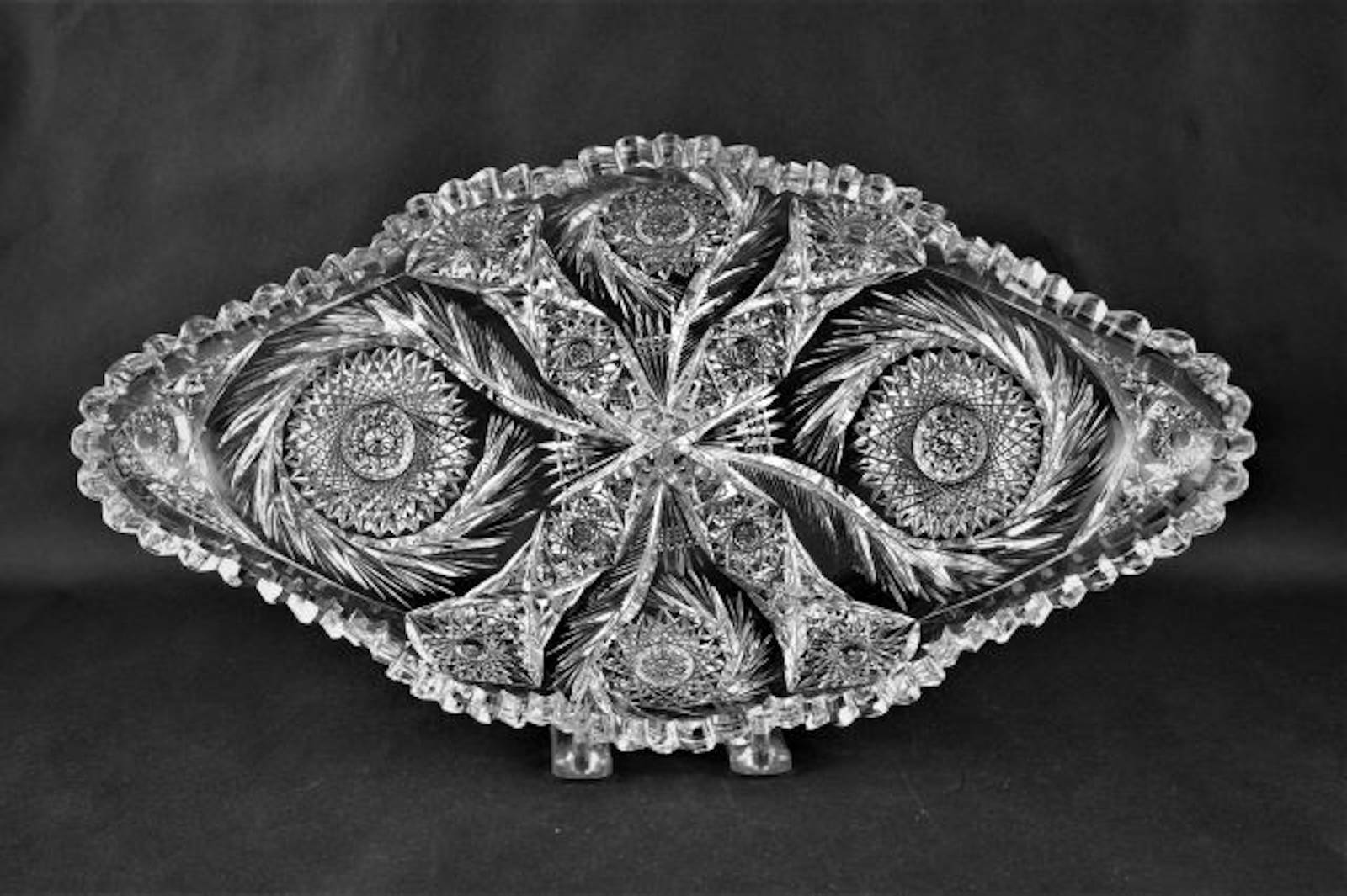 Am. Cut Glass "amelia" Tray. Auction