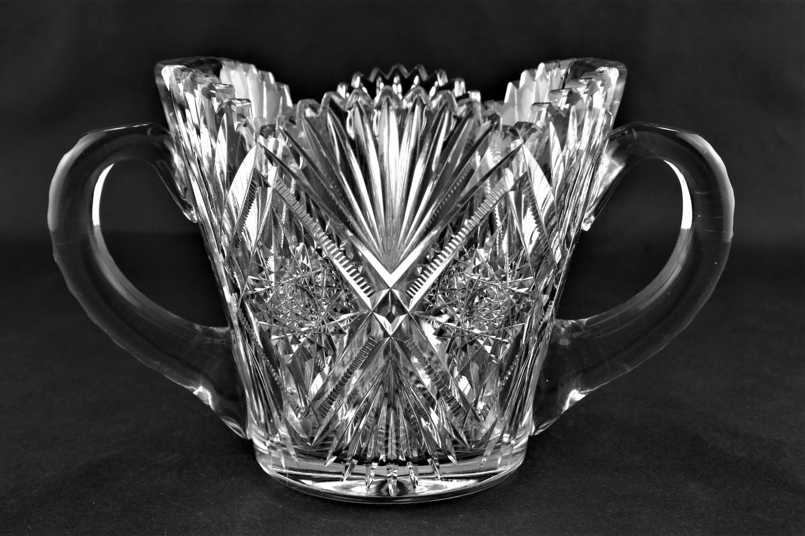 J. Hoare Two Handle Ice Tub. (1 of 3)