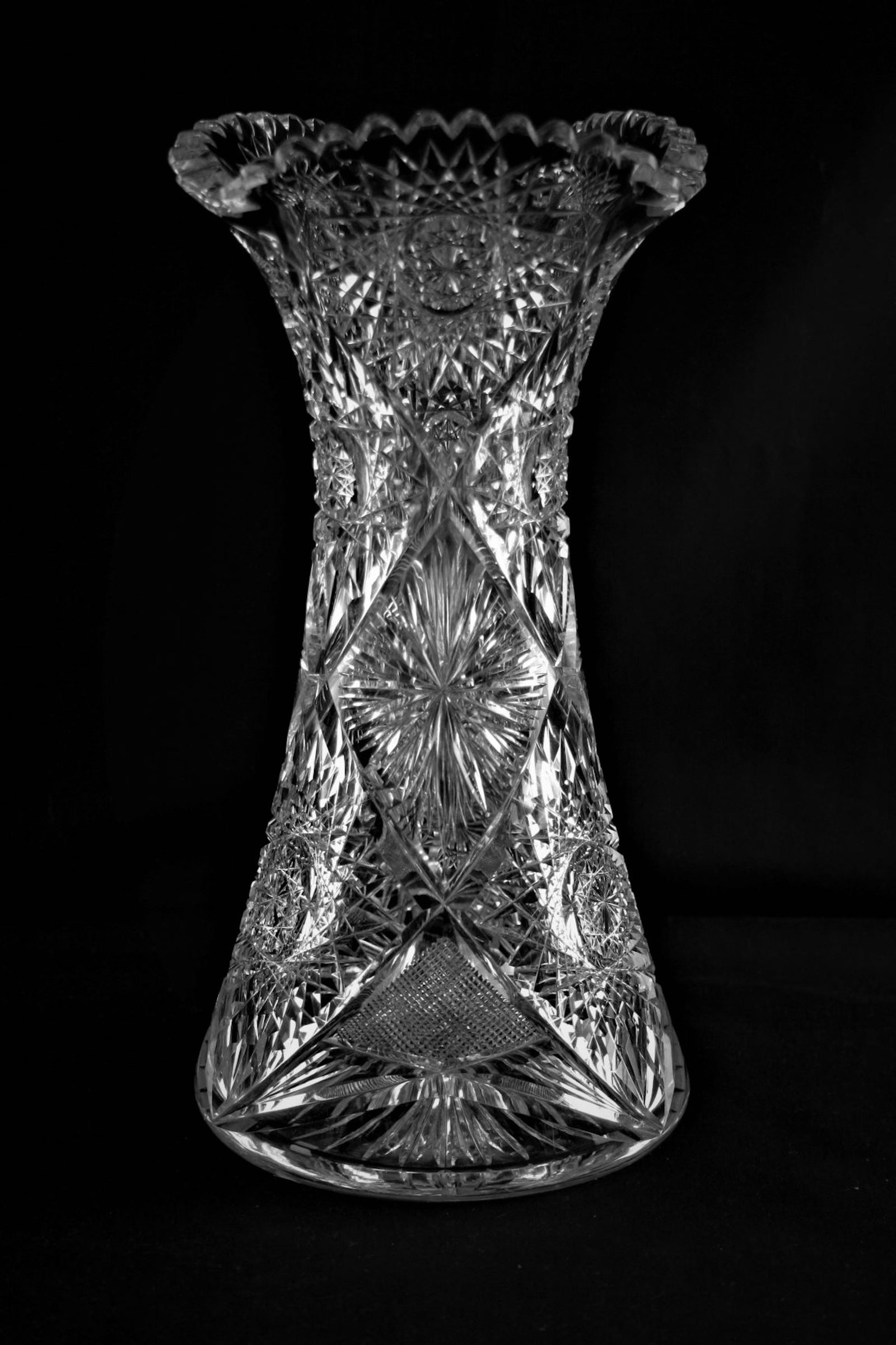 Cut Glass Tri-lobed Vase. (1 of 5)