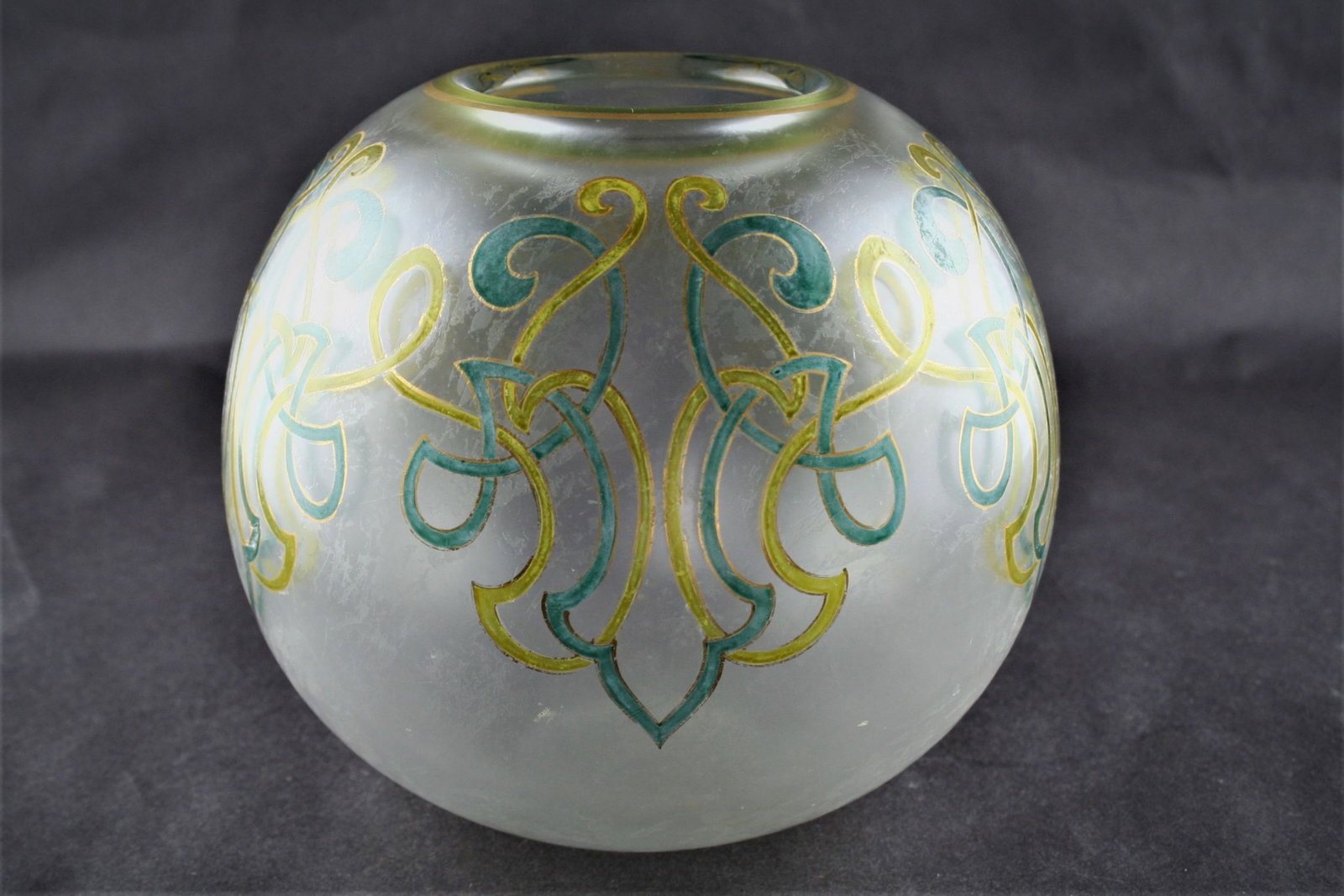Dorflinger Flower Globe Bowl.: Dorflinger Flower Globe Bowl. This is from Dorflinger's Honesdale factory where they did acid etch gilt art glass. Some gilt loss. A remnant of the signature remains on bottom. 6" ht.