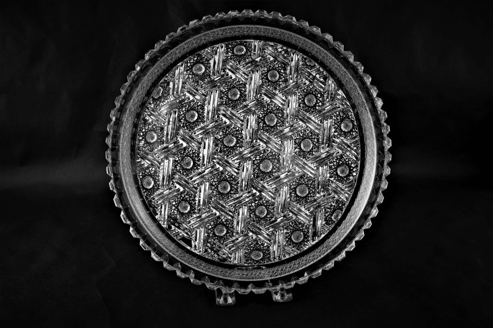 Cut Glass "Basket weave" Tray. (1 of 4)