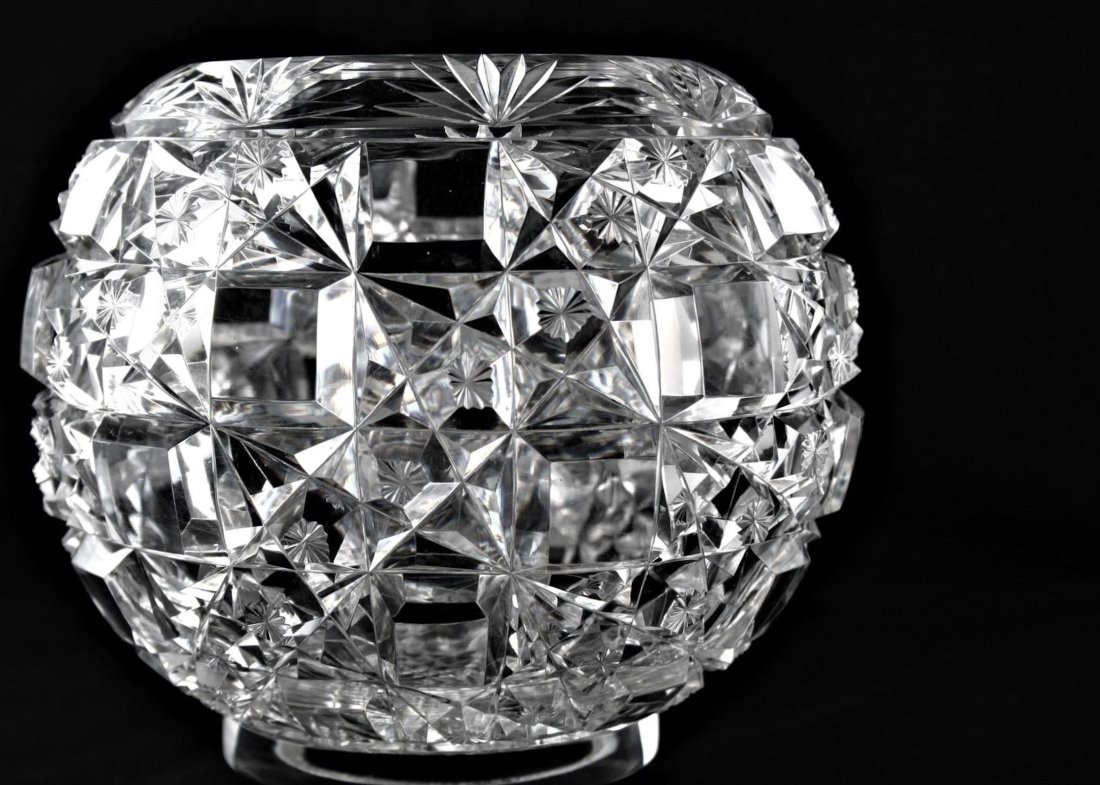 Mt. Washington Flower Globe.: Mt. Washington "Newton Flower Globe. Difficult design to accomplish as the clear square motifs are not easy to perfect. 7" diameter