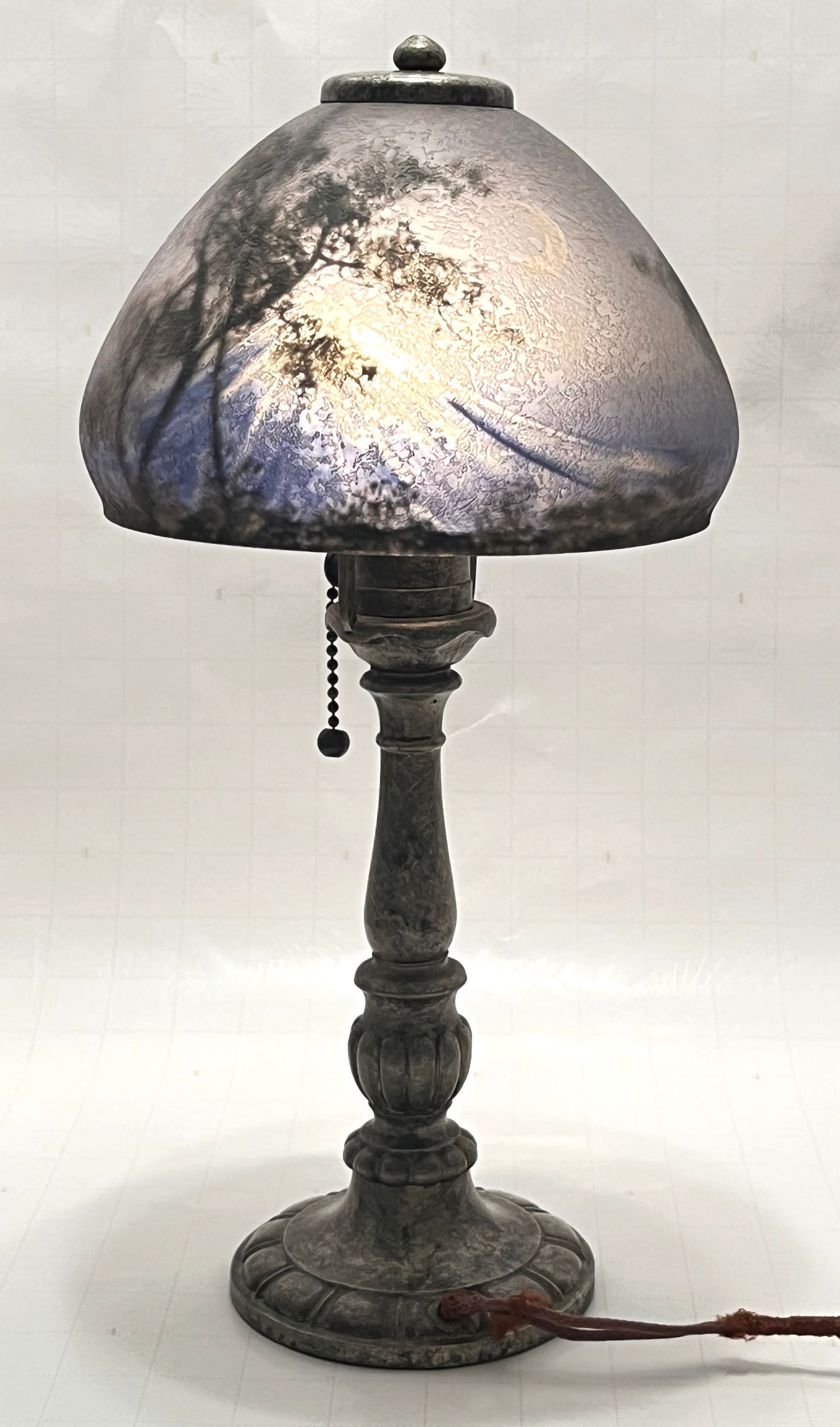 Attributed Handel reverse painted lamp (1 of 7)