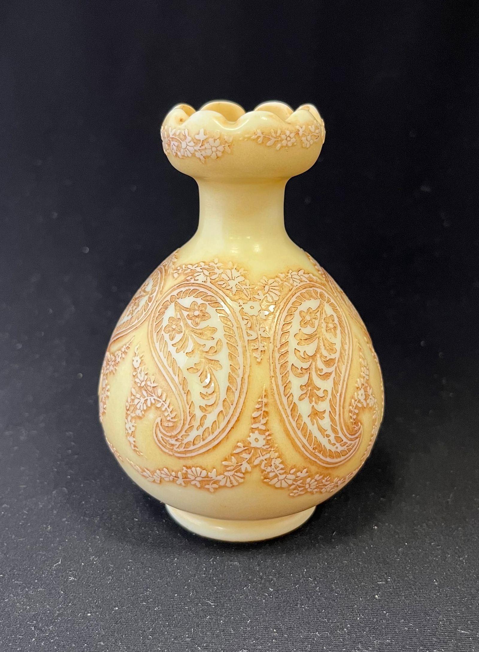 Webb Ivory Cameo Vase (1 of 4)