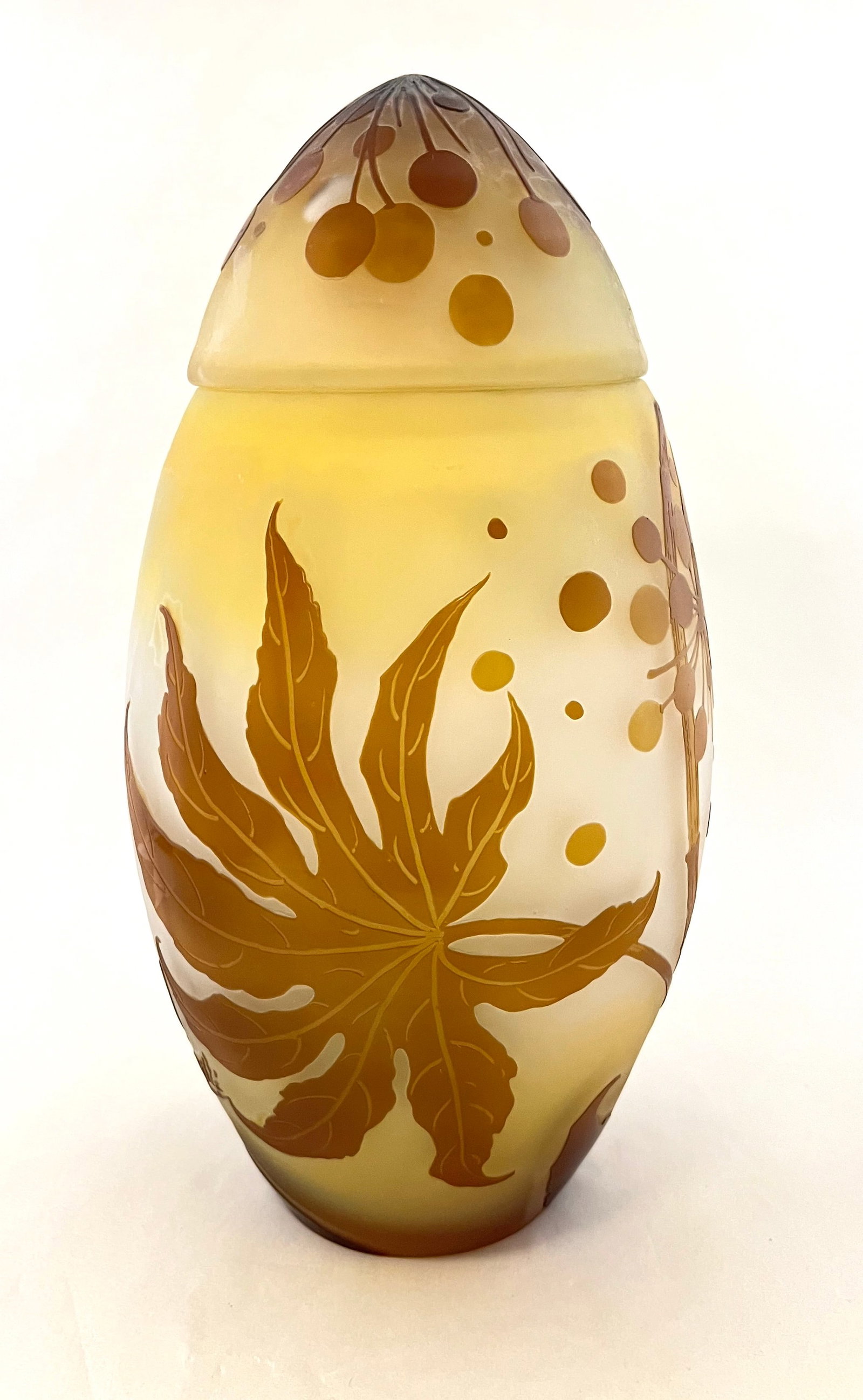 Galle French cameo glass egg (1 of 7)