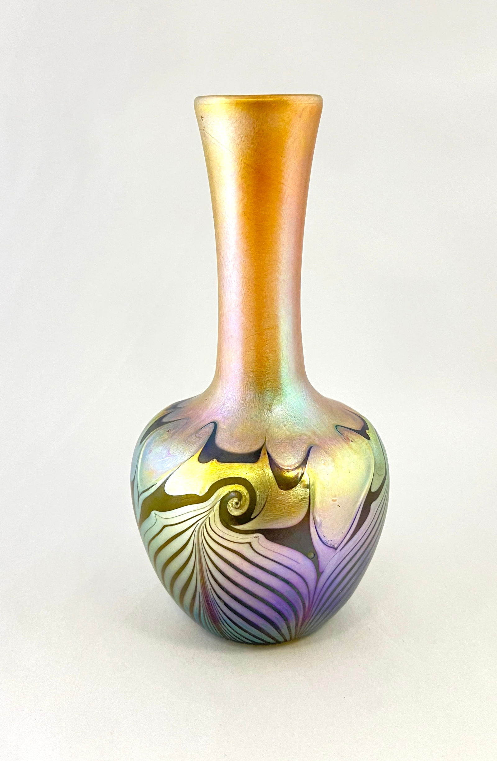Quezal Art Glass vase (1 of 4)