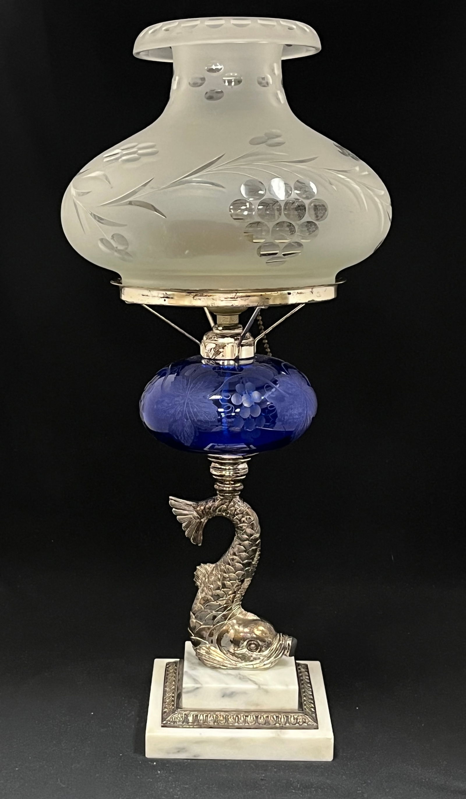 Blue Pairpoint lamp with metal dolphin (1 of 3)