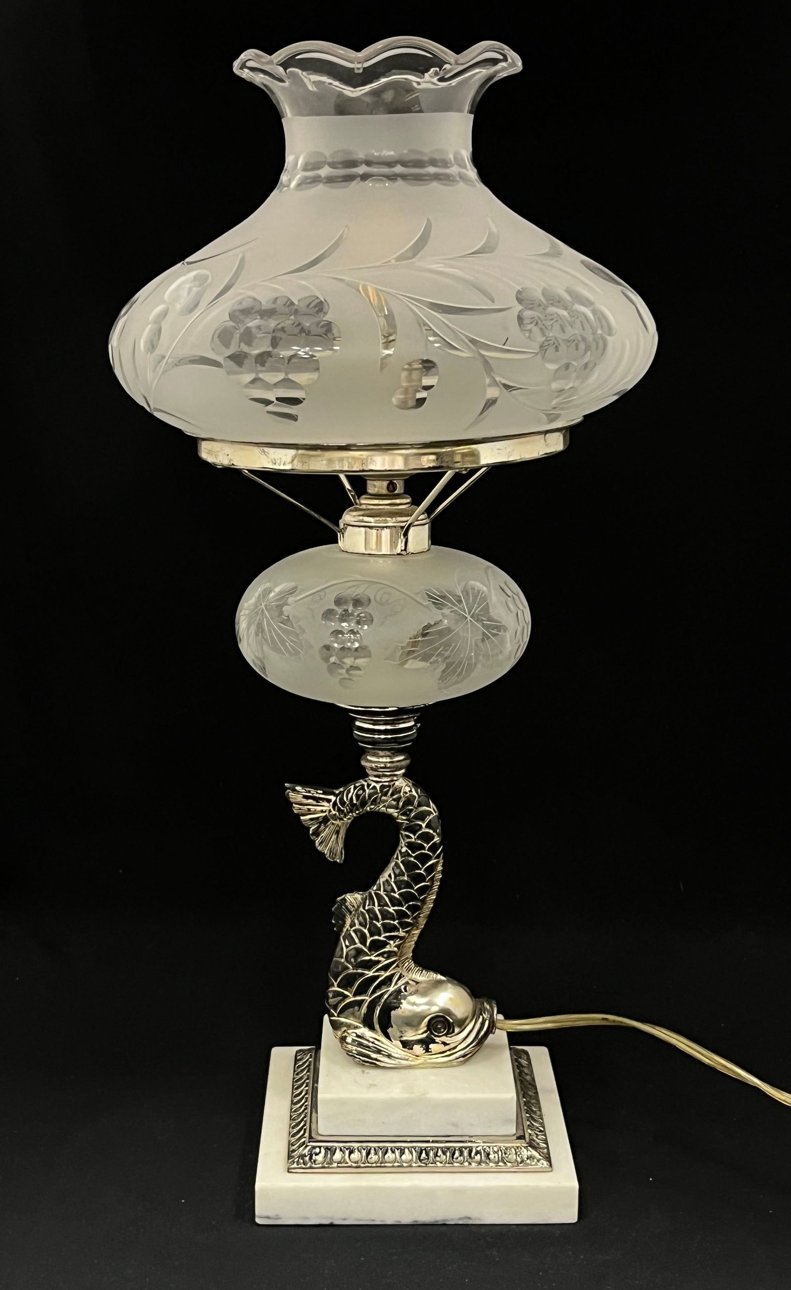 Pairpoint dolphin lamp (1 of 5)