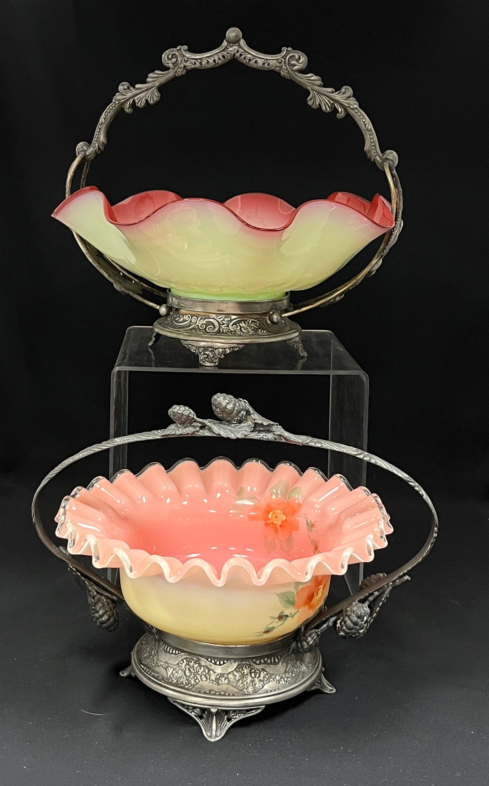 Two Brides Baskets in Pairpoint caddies (1 of 8)