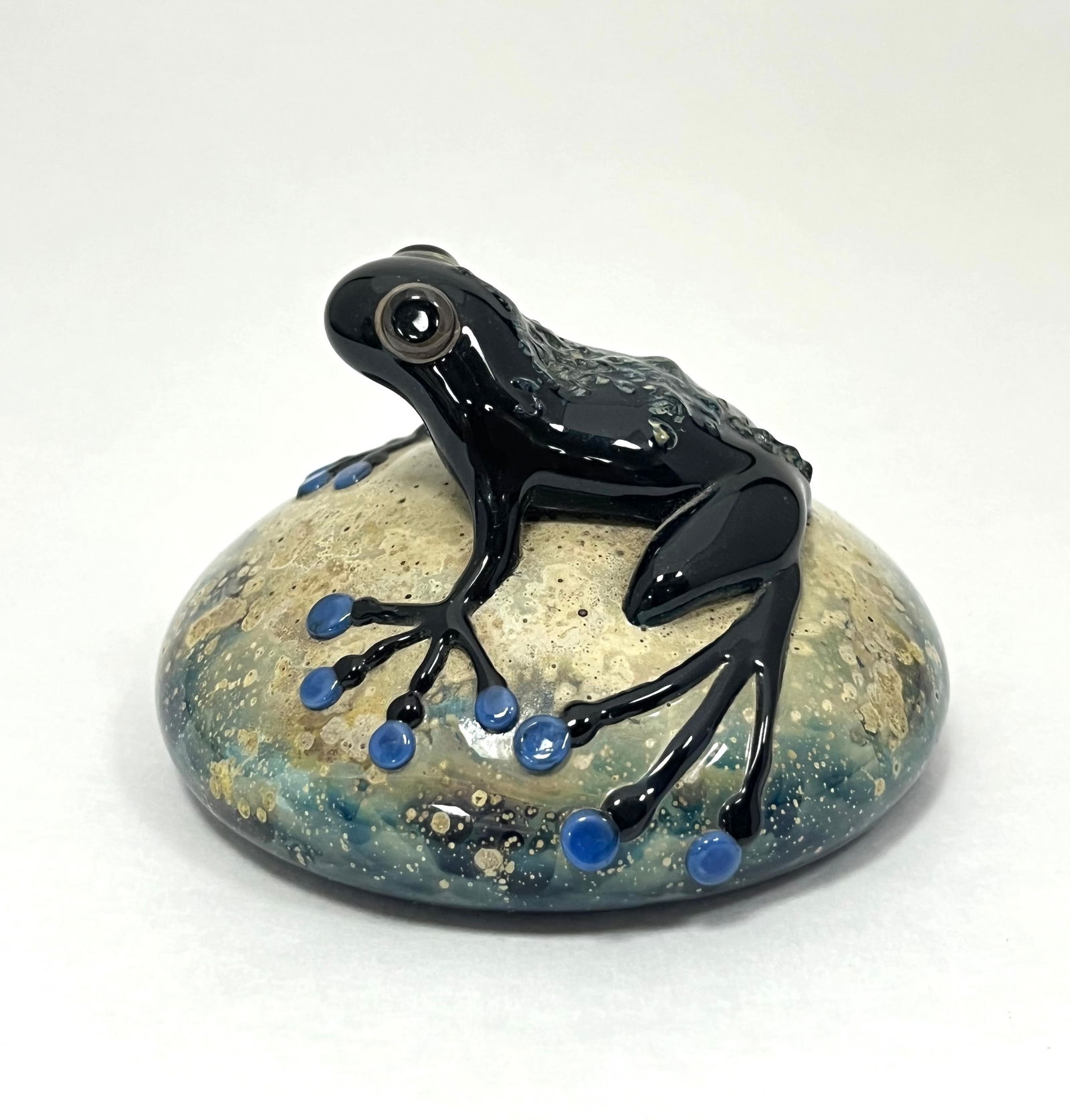 John Nygren frog paperweight (1 of 4)