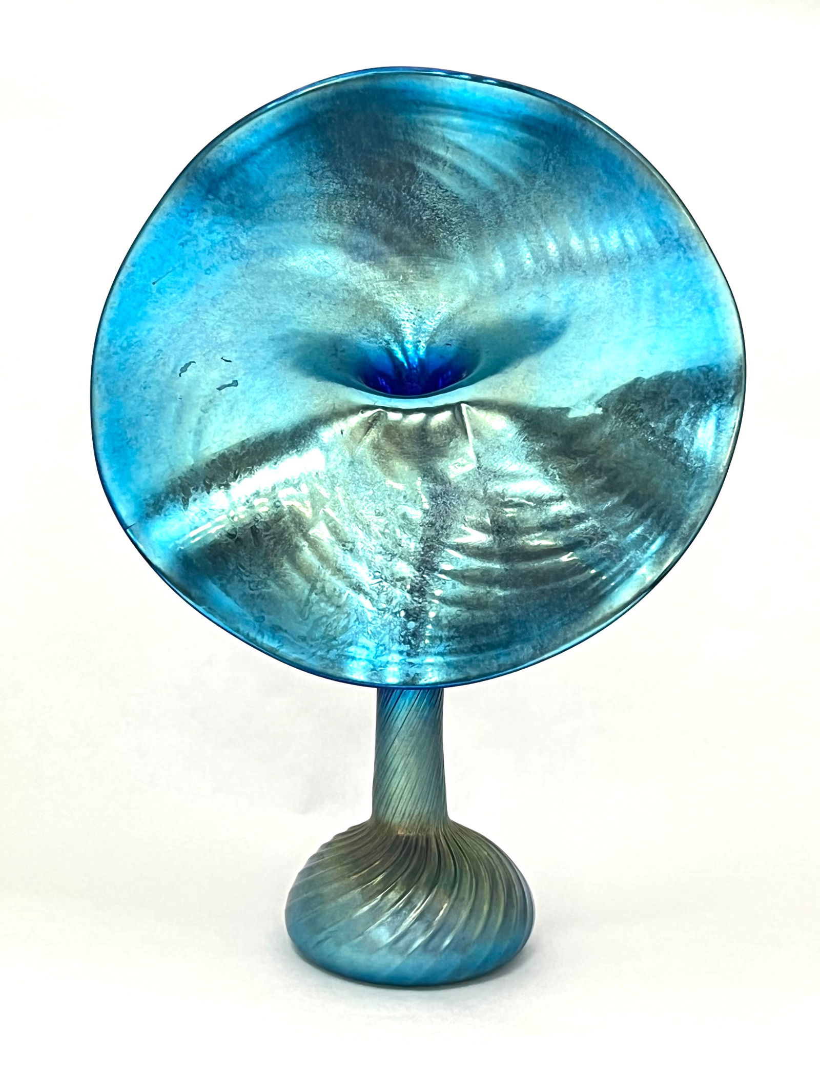 Lundberg iridescent blue vase (1 of 4)