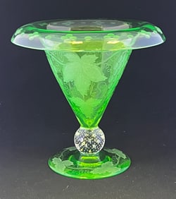 Pairpoint Vaseline Uranium compote