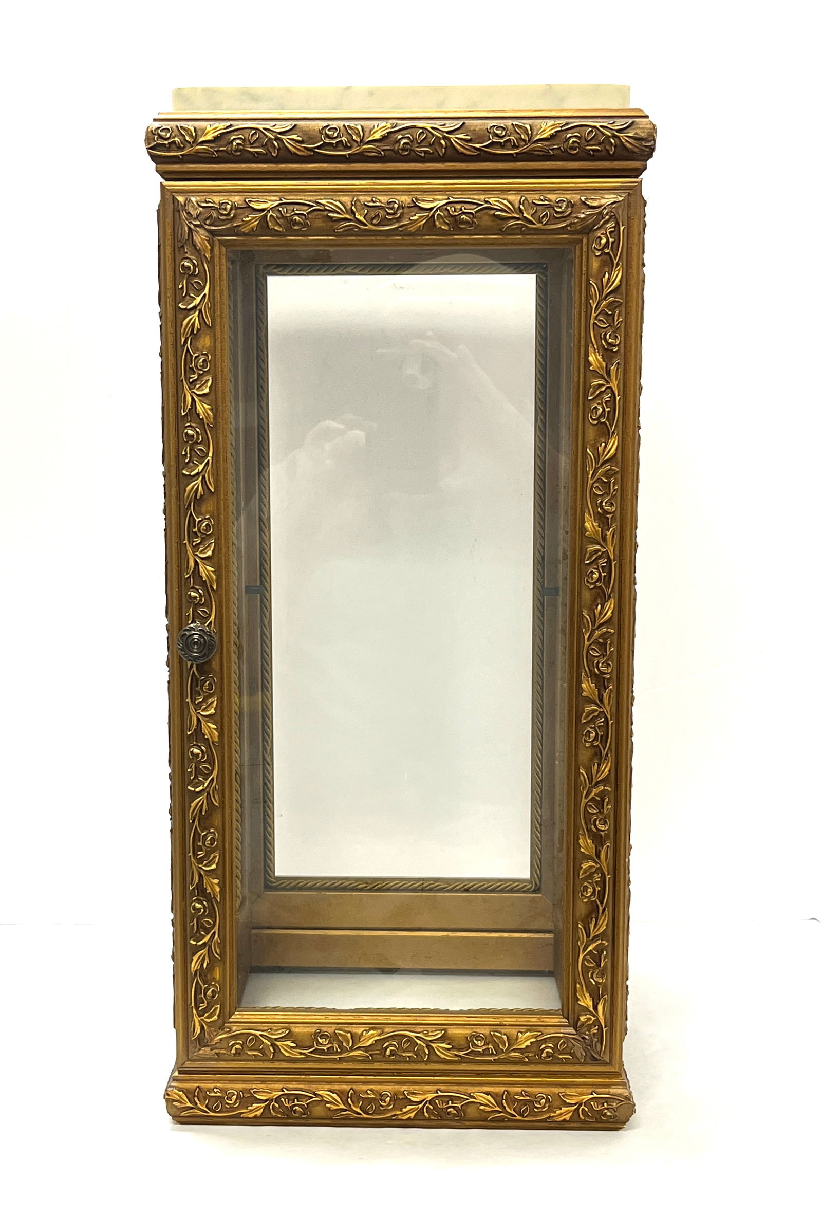 Table display case (1 of 4)