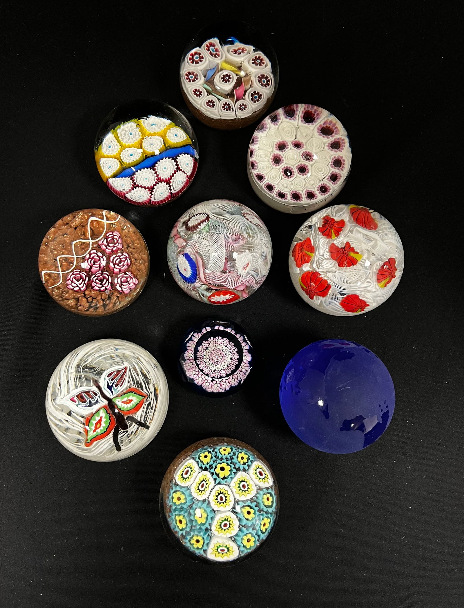 10 contemporary glass paperweights (1 of 6)