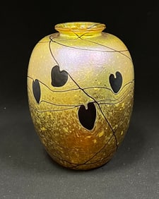 Donald Carlson heart and vine vase