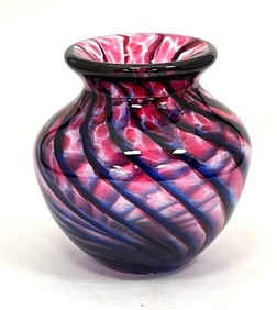 Artist signed contemporary glass vase