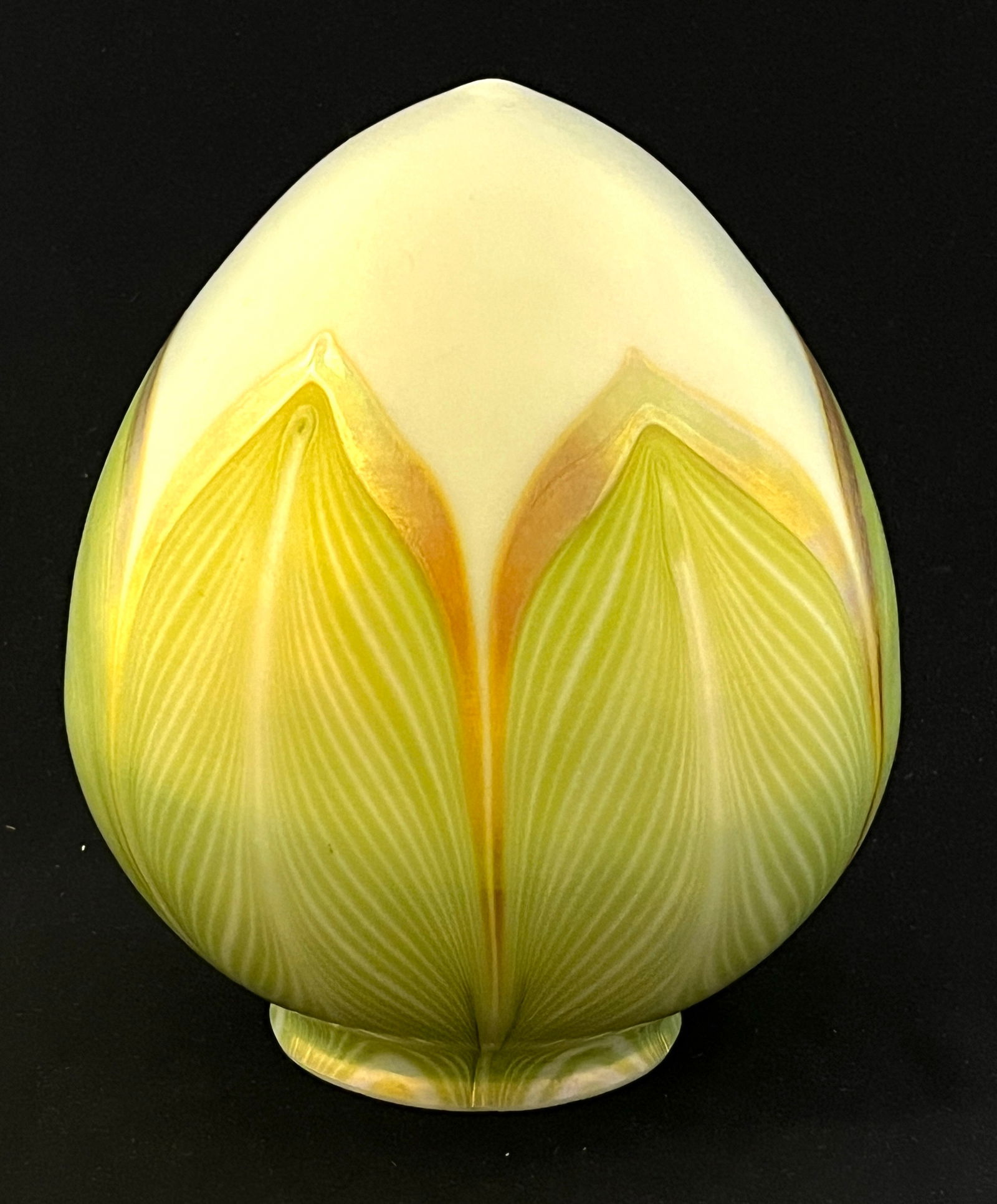 Quezal bullet glass shade (1 of 4)