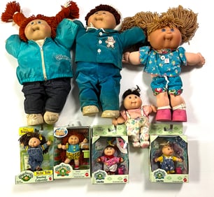 Grouping of Cabbage Patch Dolls