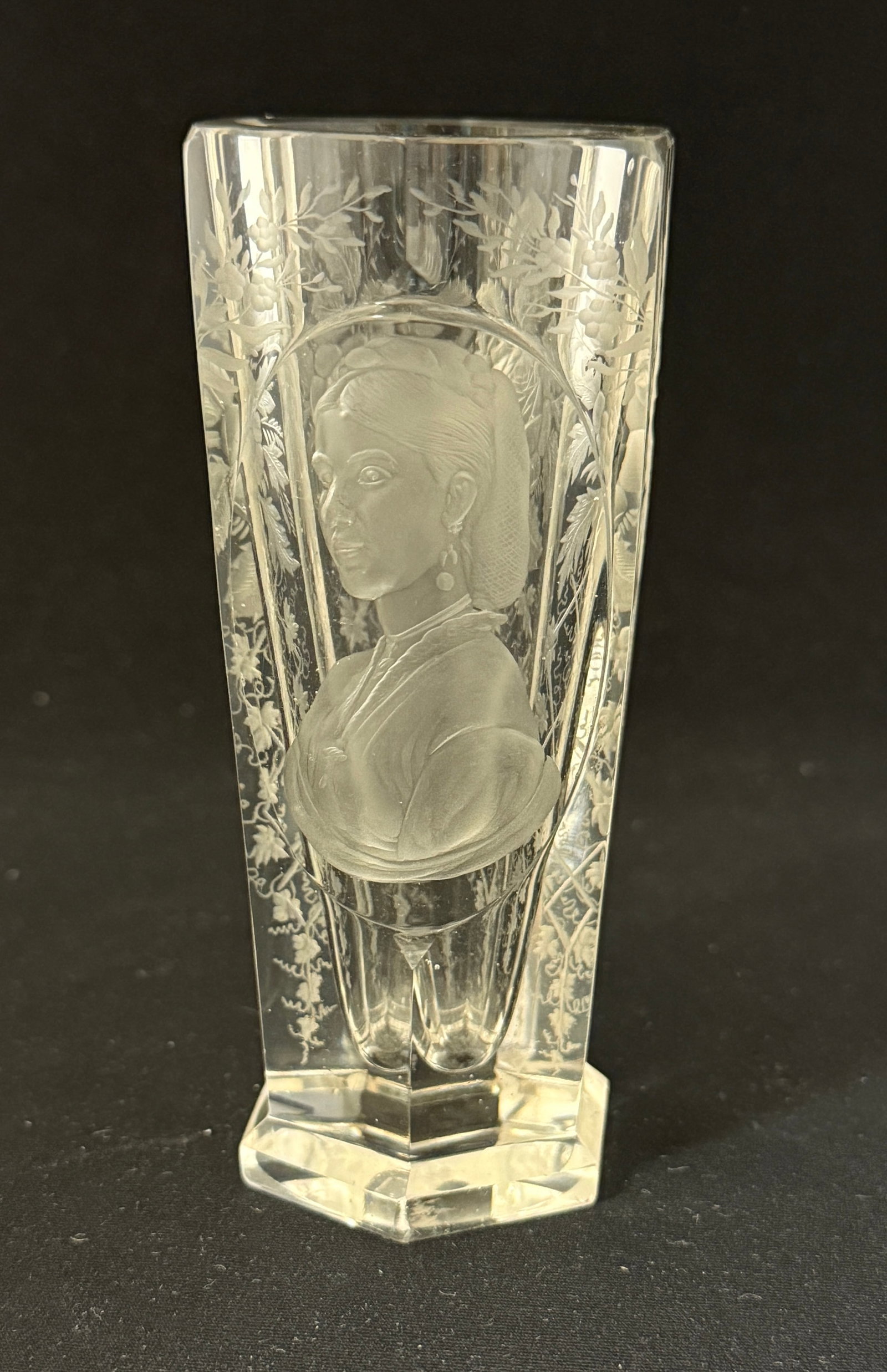 Moser Small Crystal Etched Vase (1 of 4)