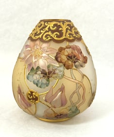 Mt Washington Royal Flemish Vase
