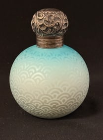 MOP Peacock Eye Perfume