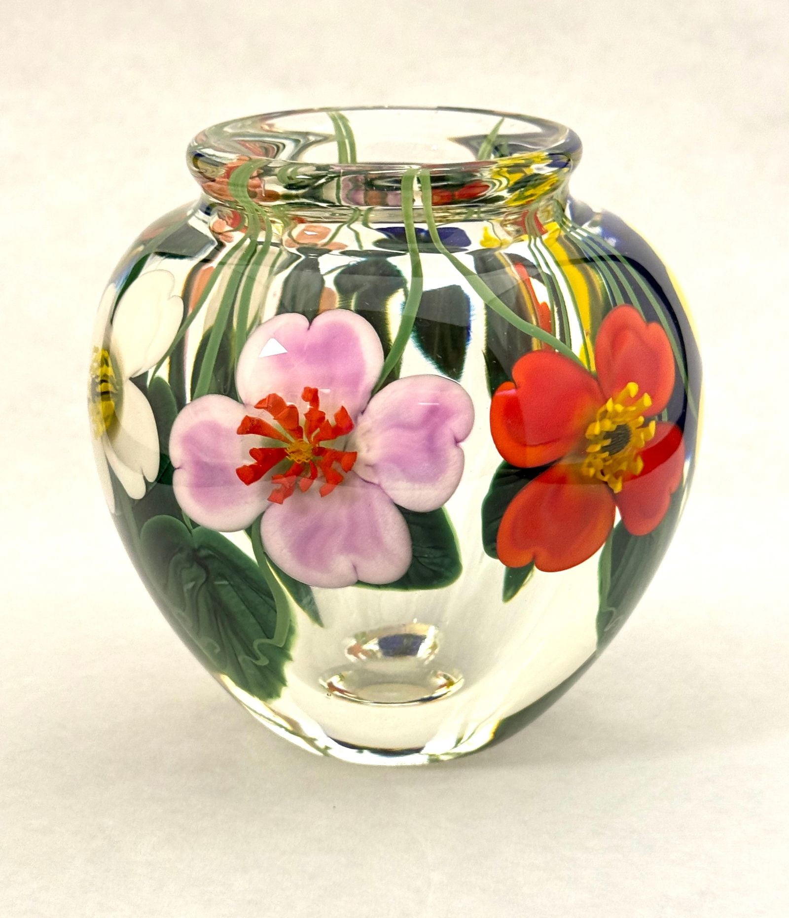 Steve Lundberg Paperweight Vase (1 of 4)