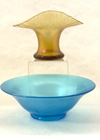 2 Stretch Glass Bowls