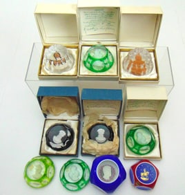 10 American heritage paperweights