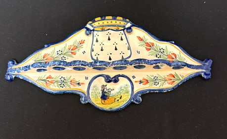 HR Quimper Pipe Rack