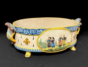 HB Oval Jardiniere On Feet