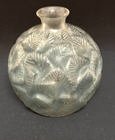 R. Lalique Ormeaux Vase