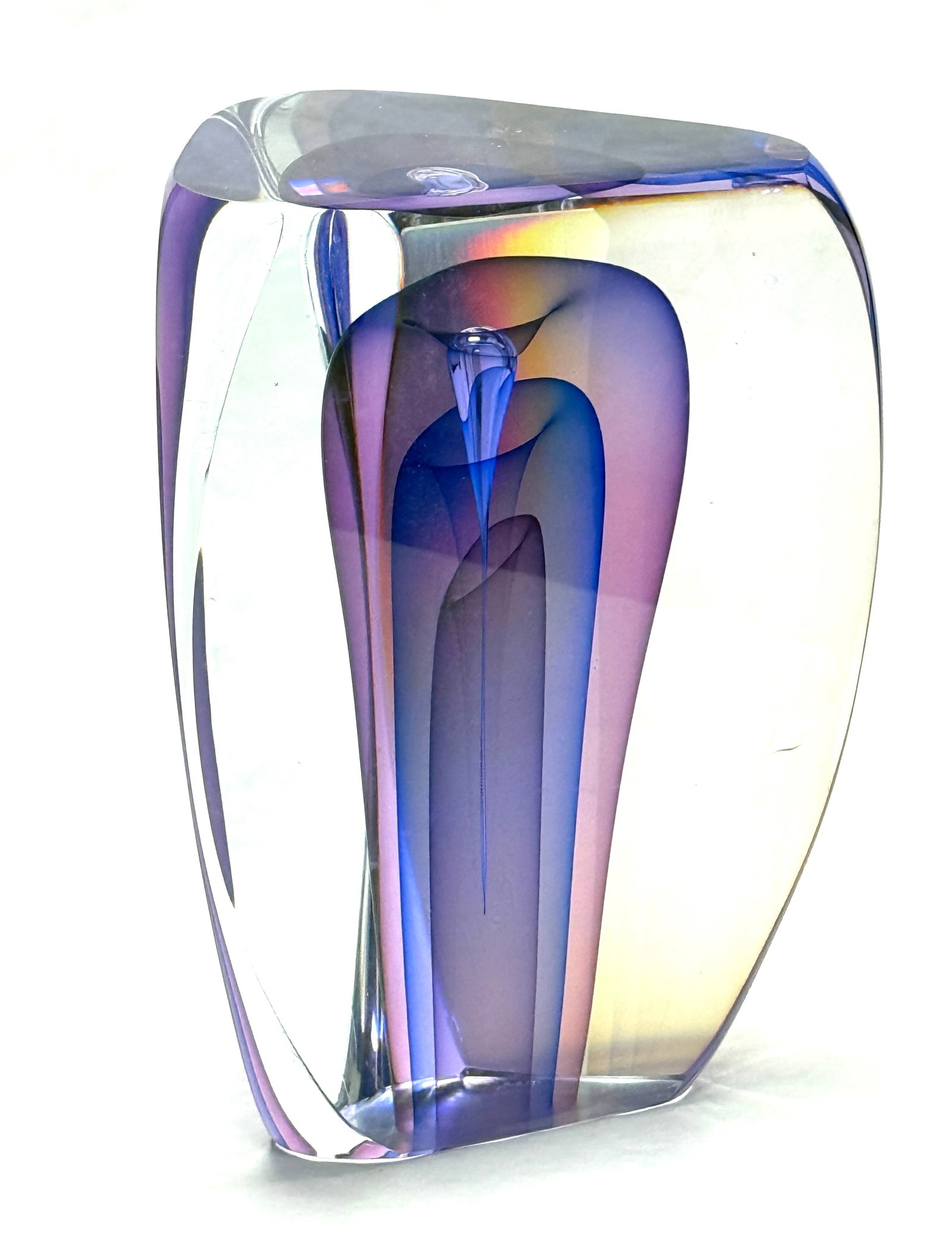 Nesteruk 3 Sided Sculpture: Nesteruk 3 sided sculpture with purple and blue interior and an interior blue dome bubble, signed Nesteruk; ht 6 3/8". NOTE: Ed Nesteruk is Ed Kuchurik's uncle. PROVENANCE: from the collection of Mark