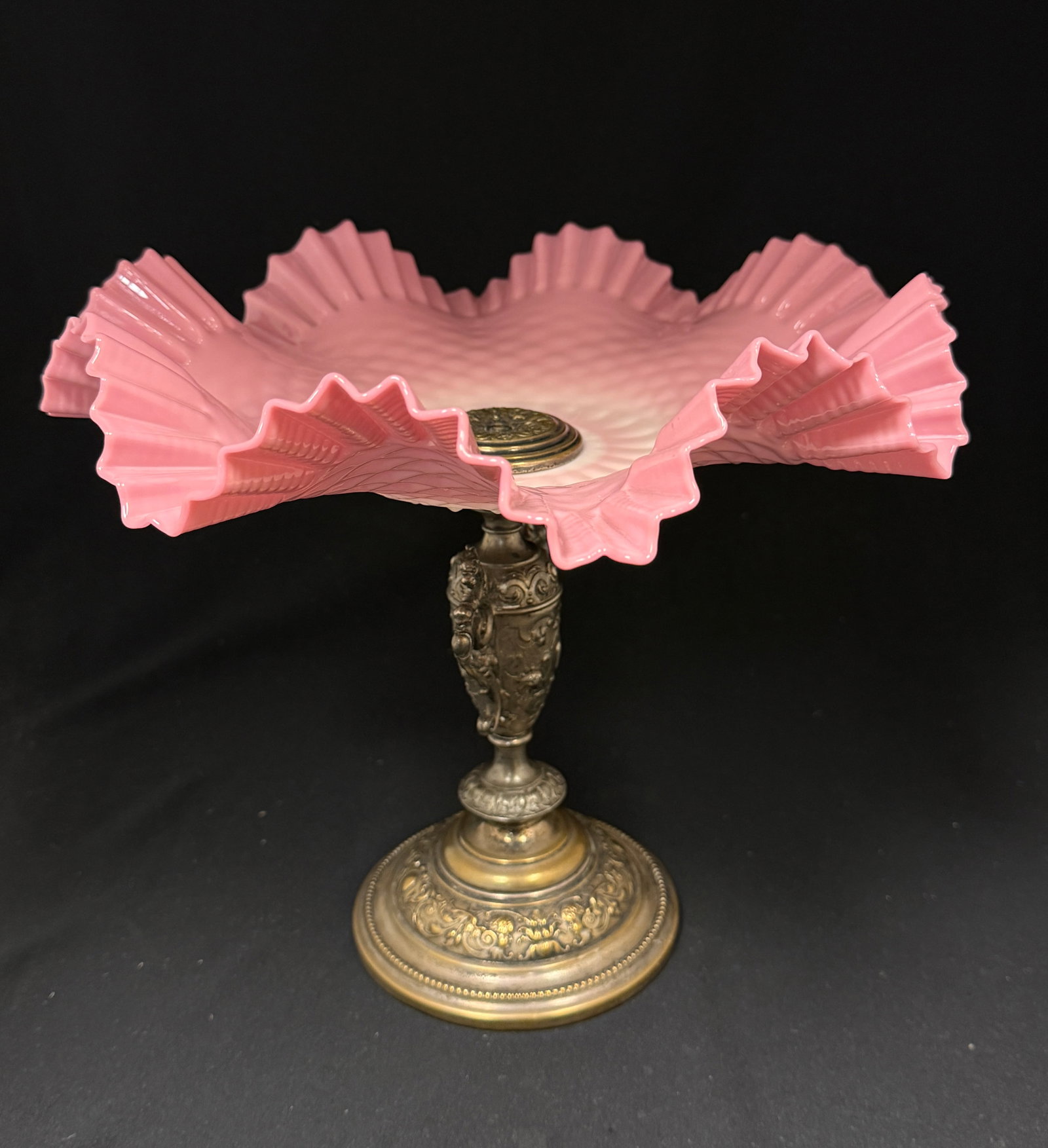 New Martinsville Bride's Bowl: New Martinsville Muranese bride's basket on stand; ht. 9 1/2". CONDITION: no chips, cracks, repairs, or material defects found, Jaremos attempts to call any material flaw that affects the price, but m
