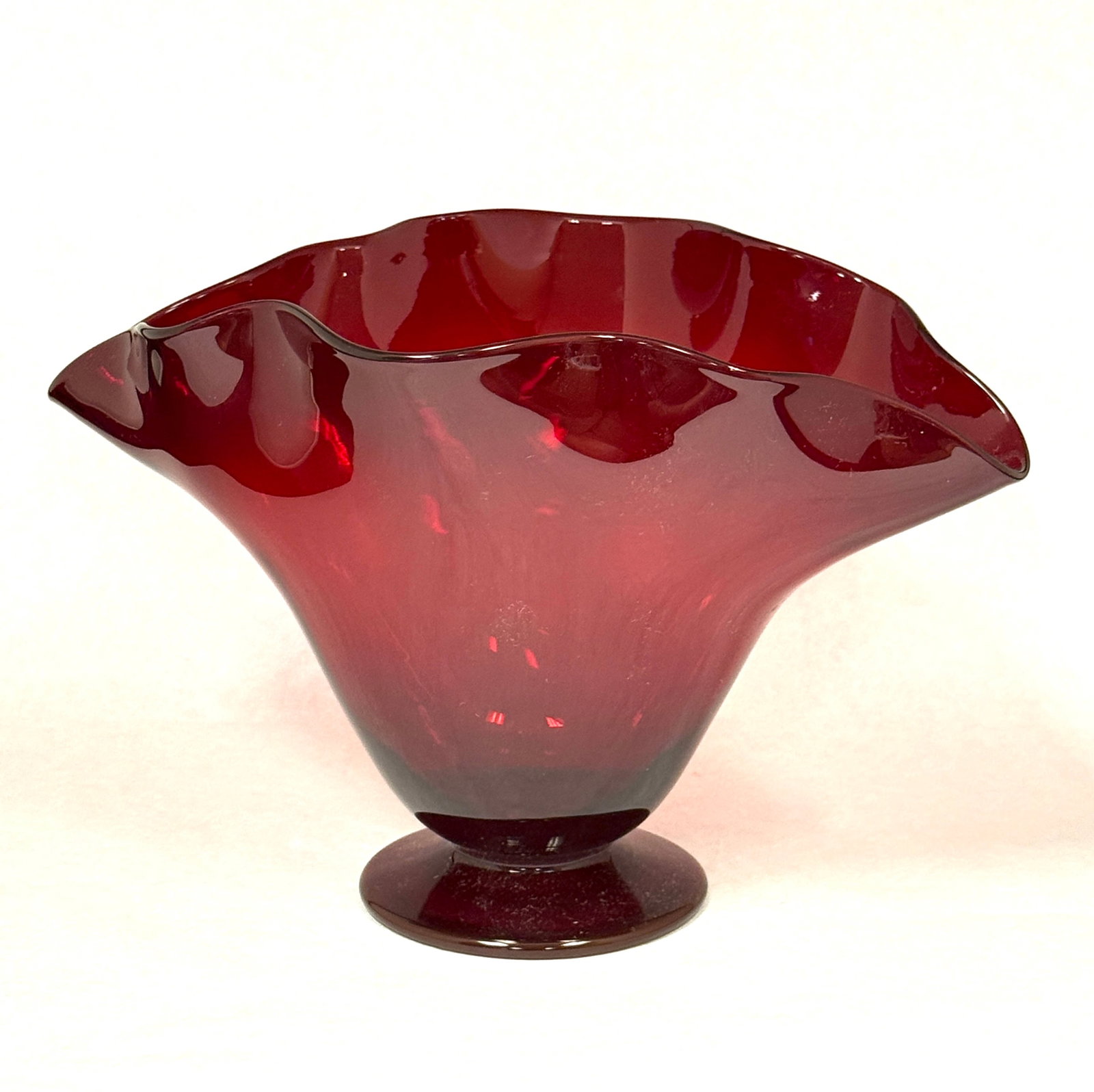 Steuben Selenium Red Vase (1 of 4)