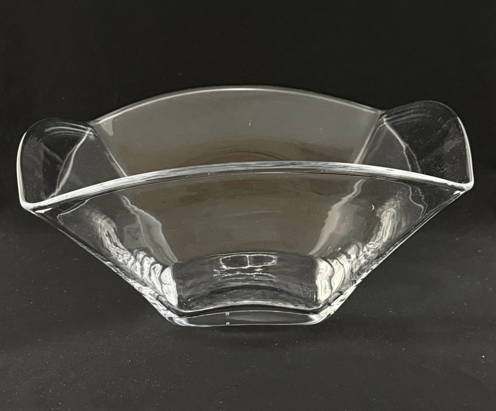Simon Pearce Large Square Bowl: Simon Pearce large square bowl with scalloped rim, signed Simon Pearce; 13 1/4" diameter. CONDITION: no chips, cracks, repairs, or material defects found, Jaremos attempts to call any material flaw