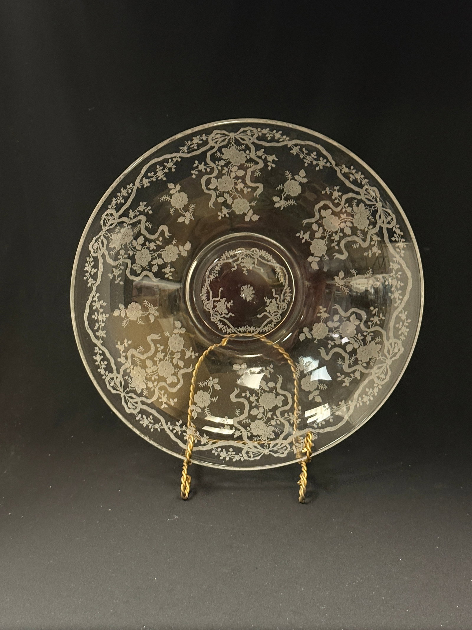 Fostoria Romance Pattern Bowl: Fostoria romance pattern center bowl; diameter 12 3/4". CONDITION: no chips, cracks, repairs, or material defects found, Jaremos attempts to call any material flaw that affects the price, but minor